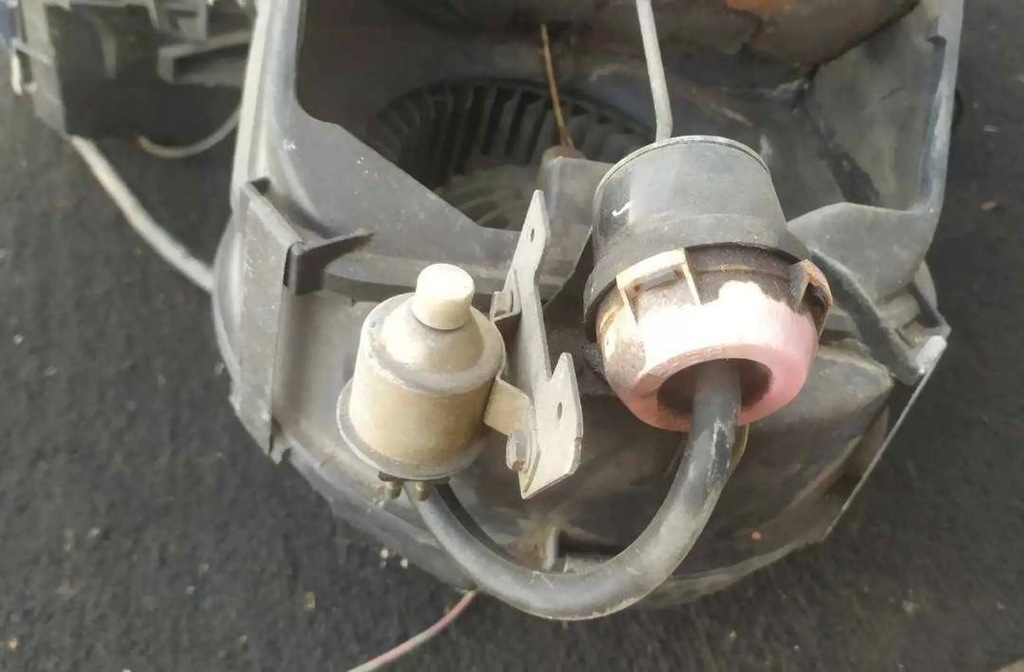 Mercedes-Benz W123 Kombi Heater με καλώδια κλιματισμού Product image