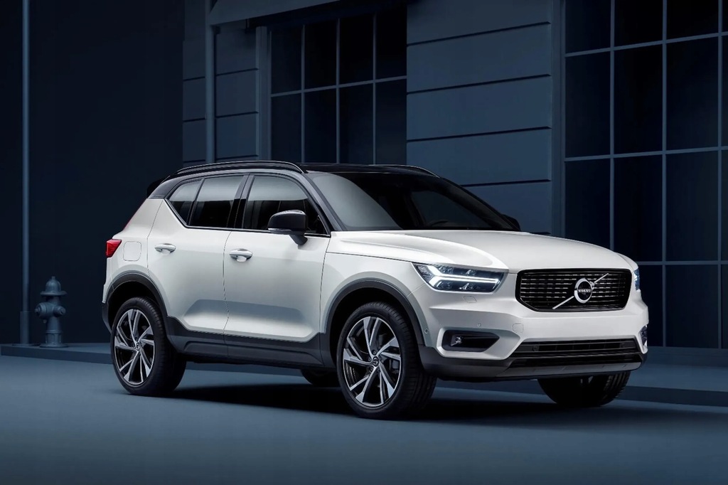 VOLVO XC 40 XC40 2023 2.0 HYBRID HUSING OIL TAN COVER 32335621 Product image