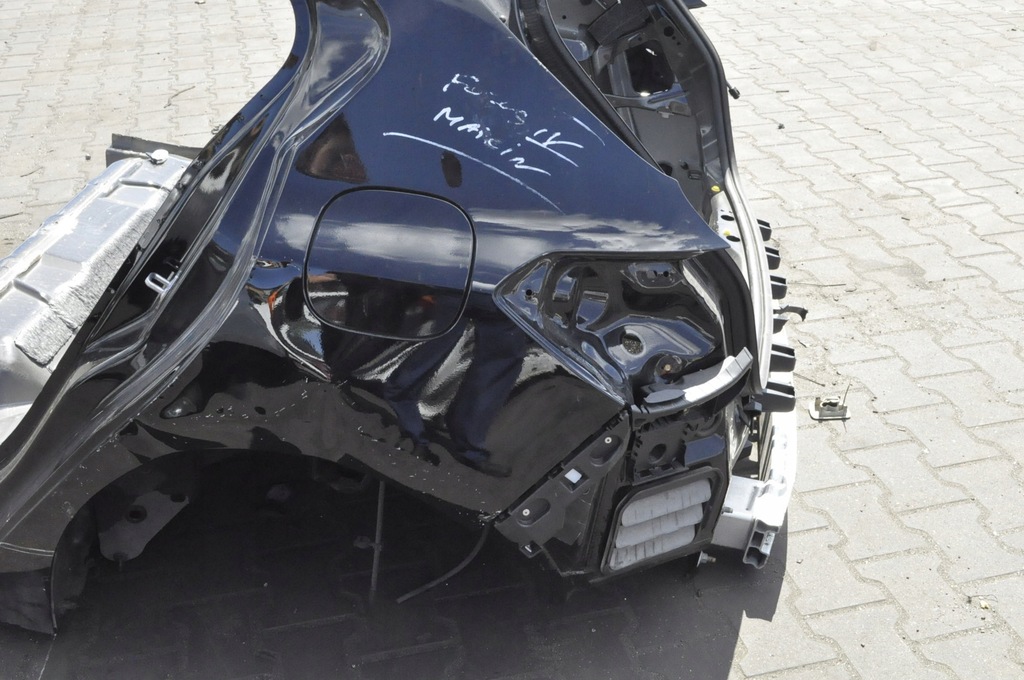 FOCUS MK4 HB CAŁY TYŁ DUPA PAS TYLNY WANNA ĆWIARTLKA LEWY PRAWY CZYTAJ OPIS Product image