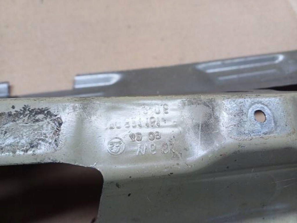 SKODA OCTAVIA II Στερεώση του αριστερού φτερού 1Z0821161 Product image