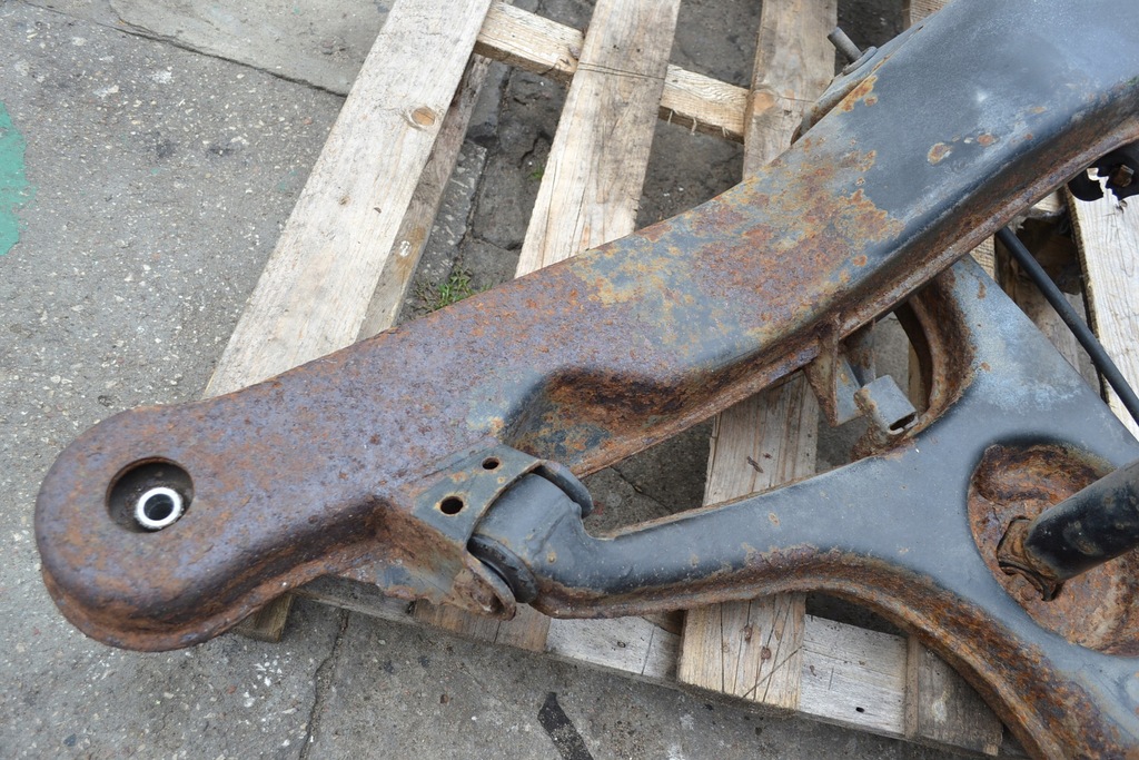 Mercedes W126 Πίσω ανάρτηση τρόλεϊ πίσω Product image