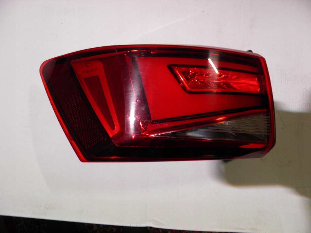 SEAT ATECA ΠΙΣΩ ΦΩΤΙΣΤΙΚΟ ΑΡΙΣΤΕΡΟ LED ΟΕ 575945207D Product image