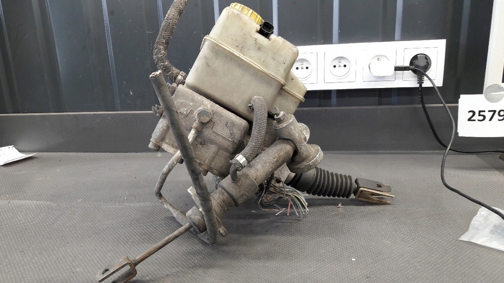 4684130110 Κεντρικός κύλινδρος Land Rover Range II 4.6 Product image