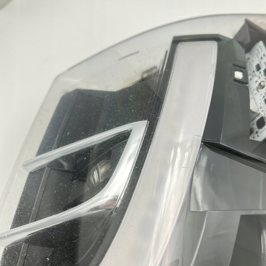 TESLA X HALOGEN LEFT LED DRL 103433000A Product image