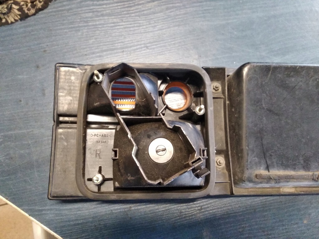 ΠΙΣΩ ΦΑΝΟ BLENDA VW VENTO HELLA 1H5853481 Product image
