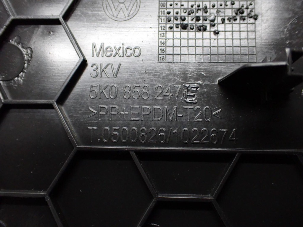 ΚΑΛΥΜΜΑ ΠΑΝΕΛ ΚΟΝΣΟΛΑΣ LEFT EUROPE 5K0858247E VW GOLF VI 13R Product image