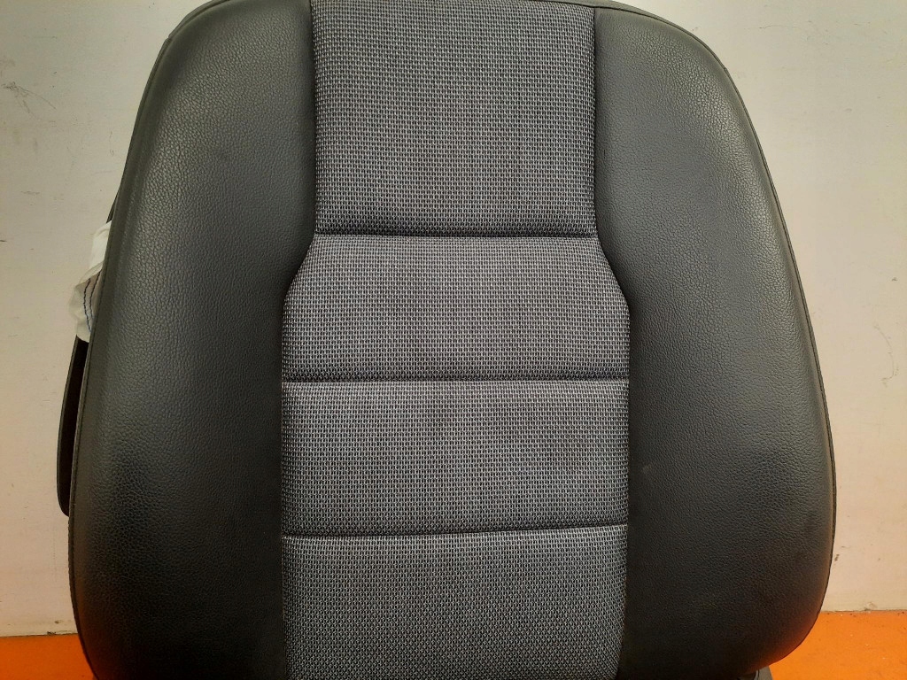 Mercedes C-Class το 204 07-14 κάθισμα επιβατών δεξιά 20420810 Product image