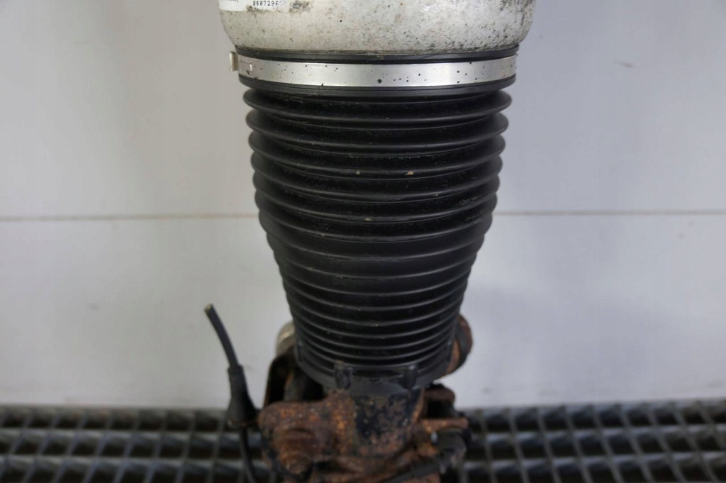 Αριστερά μπροστινό Audi Q7 4L 3.0 TDI SHOCK ABRABSER Product image