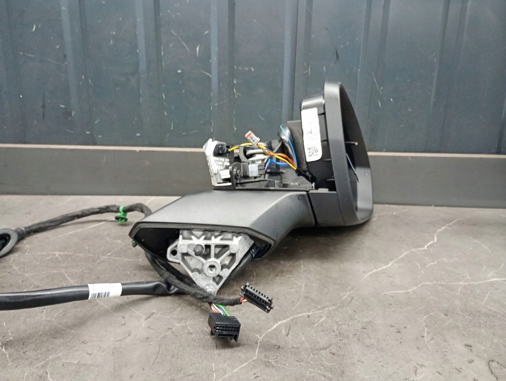 5LB857538A Mirror Δεξιά Skoda Enyaq 12+6pin Καλώδια Product image