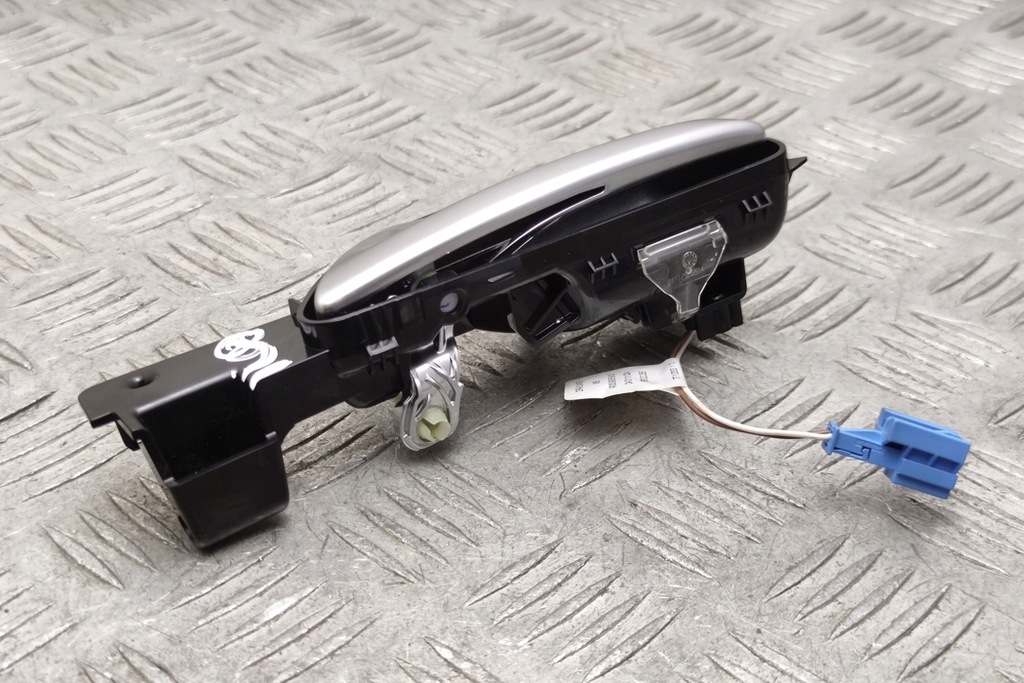 Πίσω αριστερή εσωτερική λαβή Mercedes-Benz GLE (W166) A1667600561 2.1L Product image