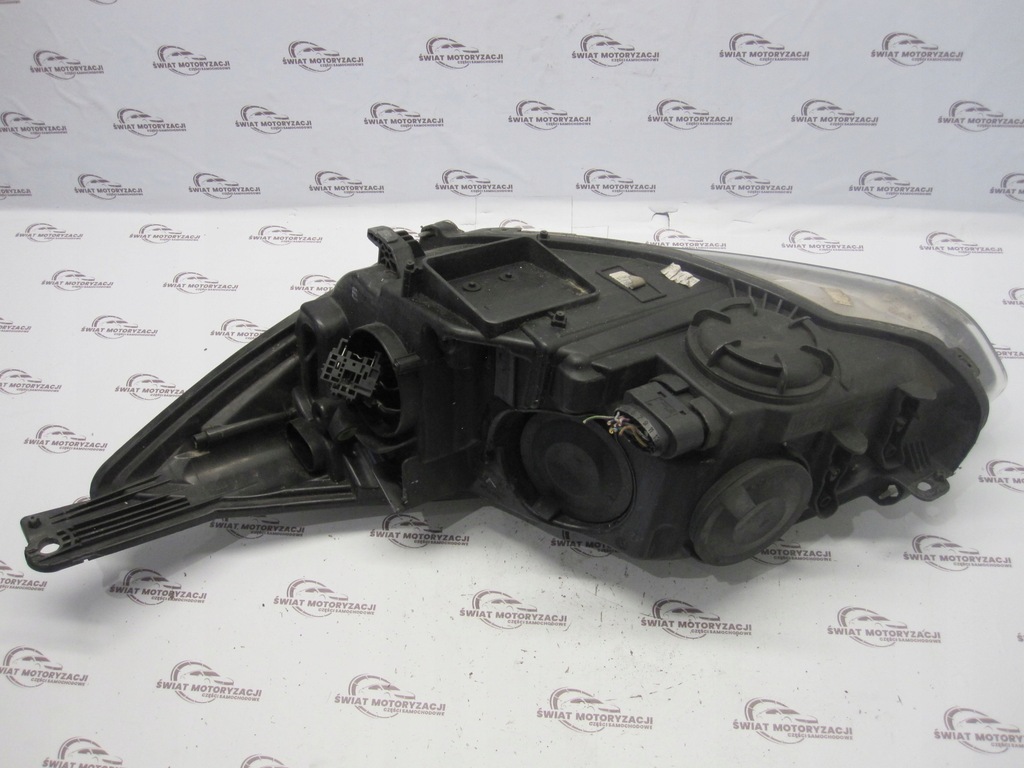 Ford Focus MK3 III 12R LAMP FROND BM51-13W029-DK Αγγλικά Product image