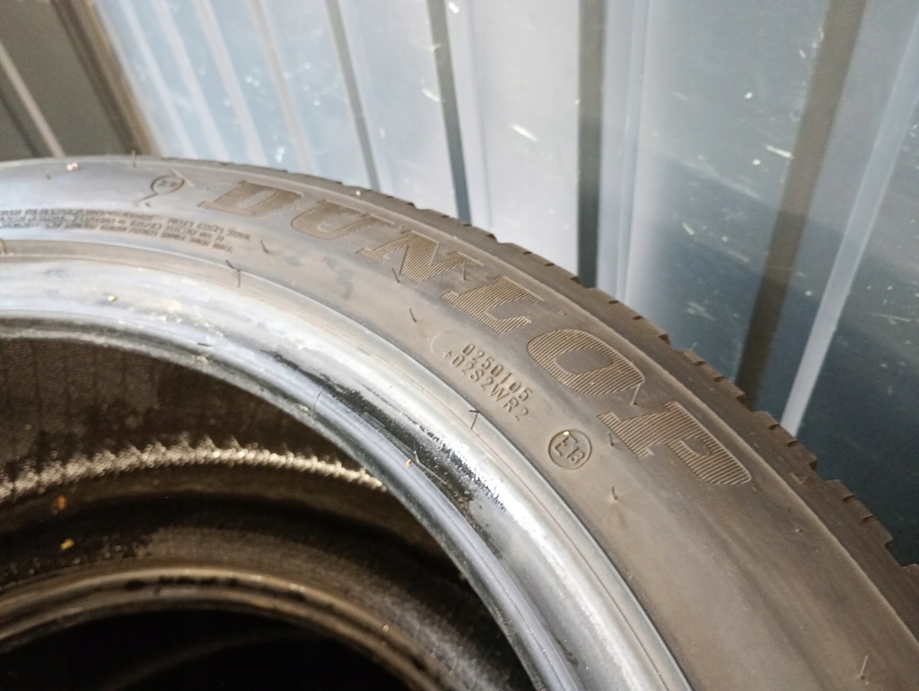 Dunlop Winter Sport5 5 2x 255/45R20 και 2x 285/45r20 ελαστικά 4.3mm χειμώνα Product image