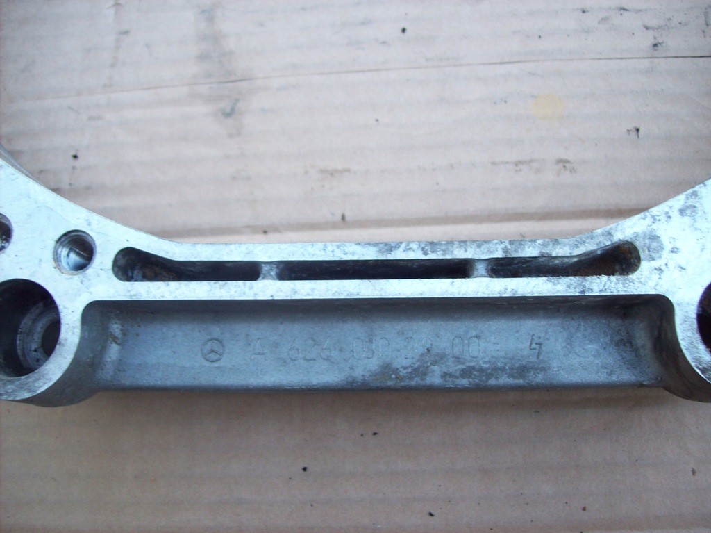 MERCEDES W205 ENGINE SPACER 1.6 R9MA500 Product image