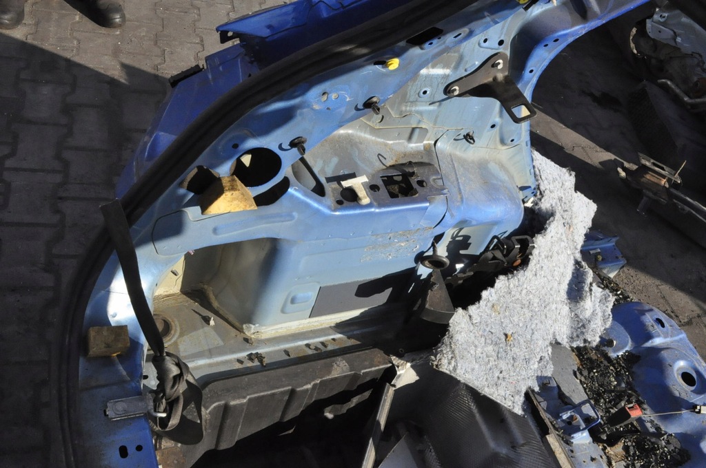 FORD PUMA II MK2 ΟΛΟΚΛΗΡΟ ΜΠΑΝΙΟ ΠΙΣΩ ΖΩΝΗ ΑΡΙΣΤΕΡΟ ΔΕΞΙ ΤΕΤΑΡΤΗ Product image