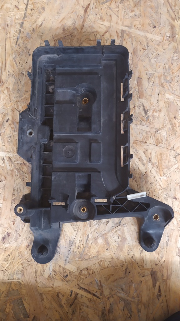 #1K0915333-B# Βάση μπαταρίας VW TOURAN Product image