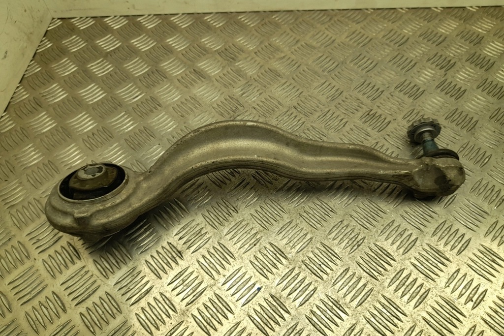 Μπροστινή λυγισμένη δεξιά Swingarm Mercedes-Benz C (W206) 20633331000 2022 Product image