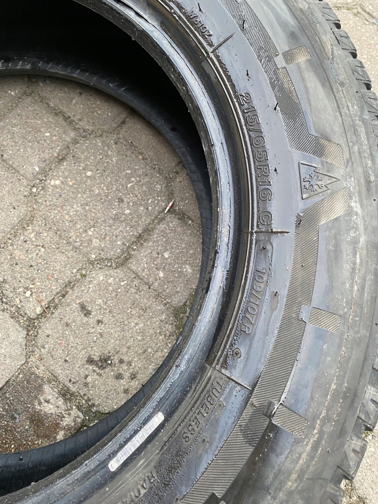 1 τμχ BRIDGESTONE Blizzak W810 215/65/16 C 109/107R 2018 6mm Product image