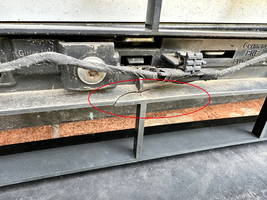 AUDI A5 F5 8W ΜΠΡΟΣΤΙΝΟΣ ΠΡΟΦΥΛΑΚΤΗΡΑΣ ΟΛΟΚΛΗΡΩΜΕΝΗ ΣΧΑΡΑ PDC LY9B Product image