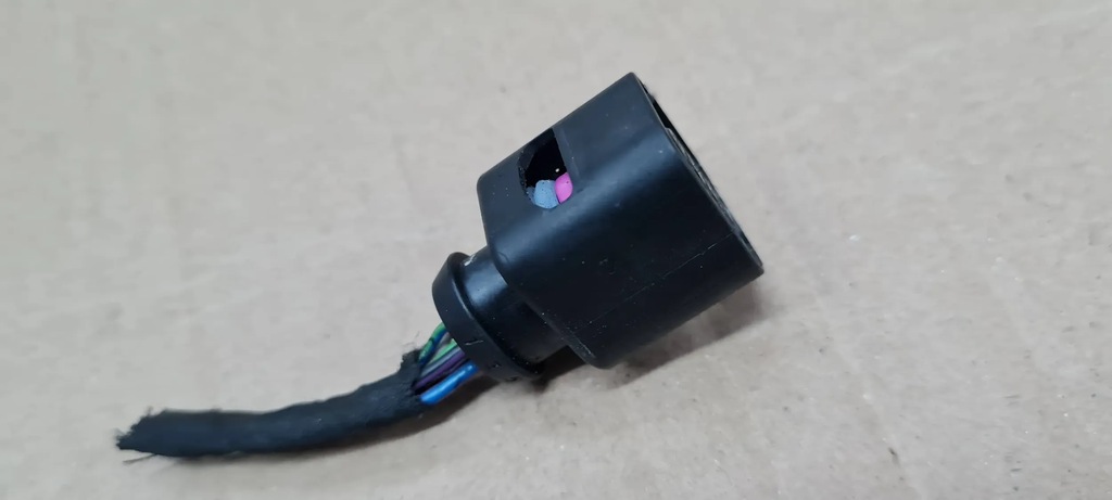 ΚΥΒΟΣ ΚΙΝΗΤΗΡΑΣ A5 8W PLUG 4H0973713 A4 B9 8W Q5 Q3 Product image