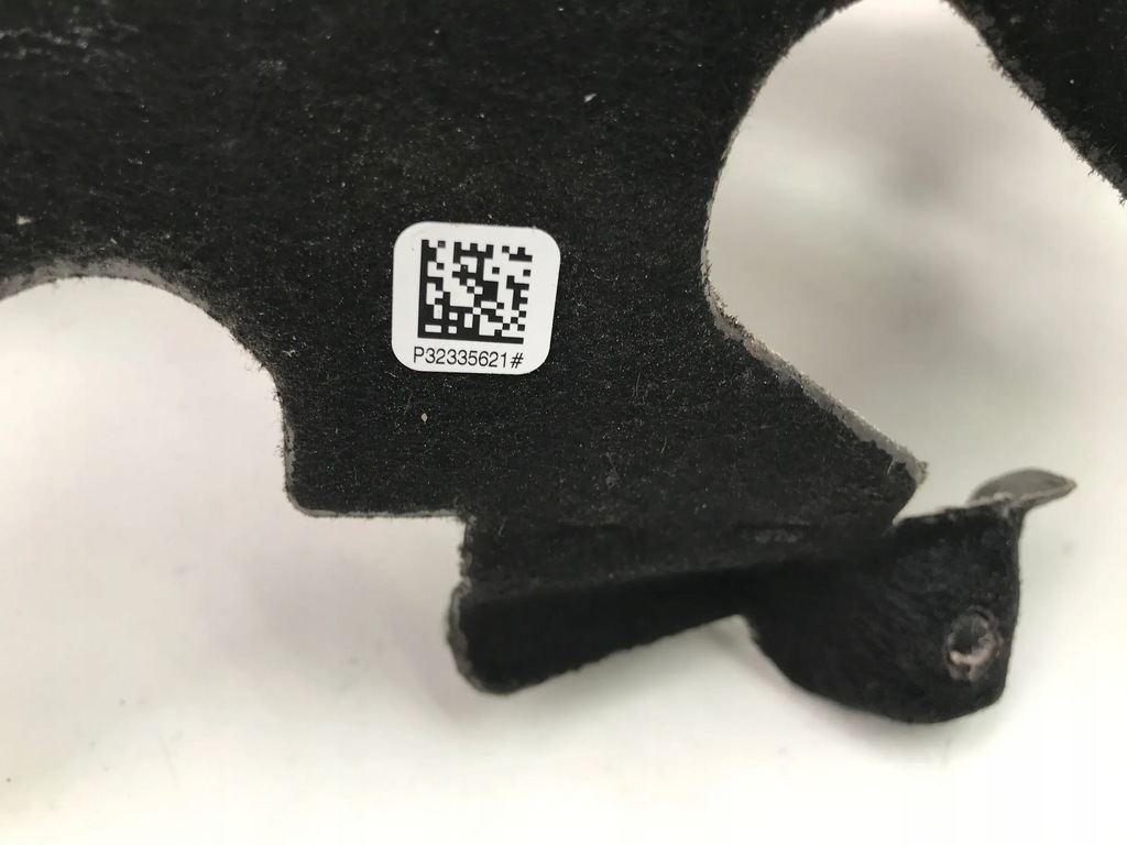 VOLVO XC 40 XC40 2023 2.0 HYBRID HUSING OIL TAN COVER 32335621 Product image