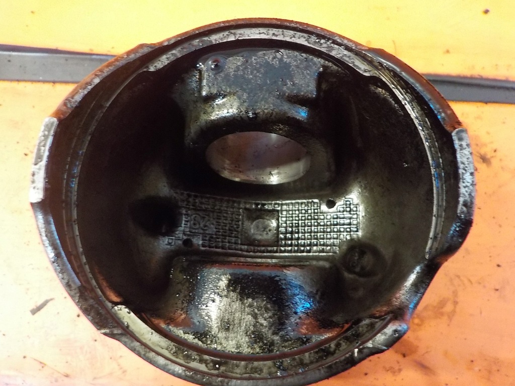 EXPERT JUMPY SCUDO C8 807 2.0 HDI 08r piston 085190+ Product image