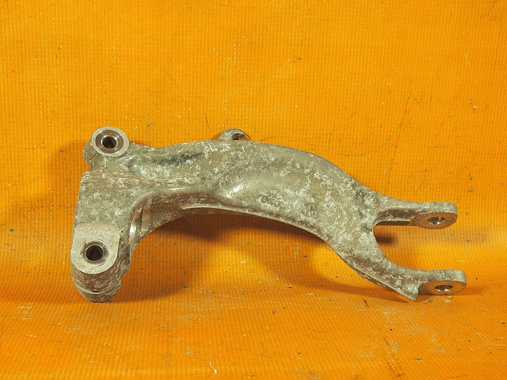 Audi A4 8W B9 58KM Βάση αμορτισέρ ΔΕΞΙΑ 8w0413038 Product image