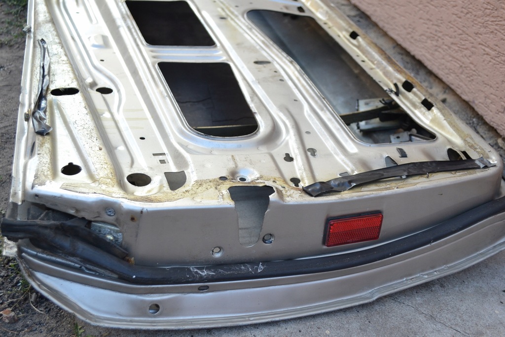 Mercedes W124 C124 Coupe Αριστερή πόρτα Product image