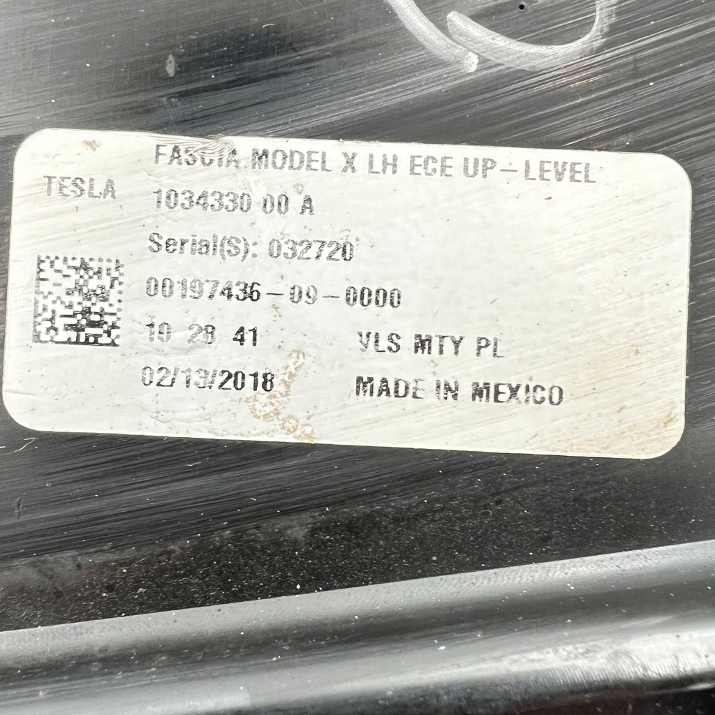 TESLA X HALOGEN LEFT LED DRL 103433000A Product image