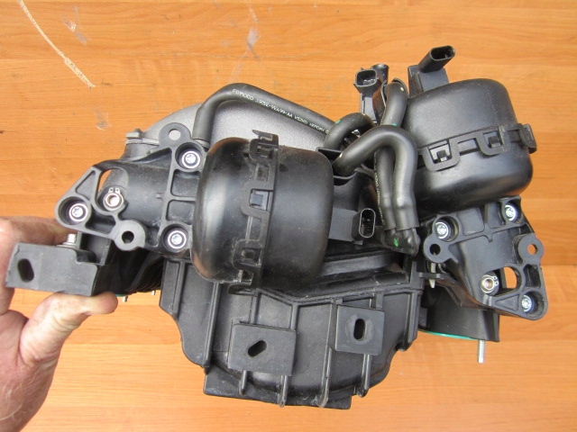 MUSTANG 5.0 GT MANIFOLD VACUUM VALVE JL3E-9J559-AA JR3E-9S455-CC Product image