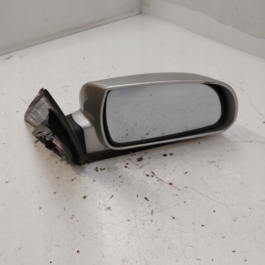ΚΑΘΡΕΠΤΗΣ HYUNDAI TERRACAN ΔΕΞΙΟΣ 5ΚΙΝ Product image