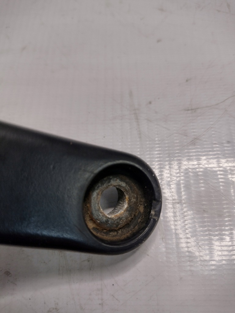 Δεξιός βραχίονας υαλοκαθαριστήρα Volkswagen Passat B6 3C1955410B Product image