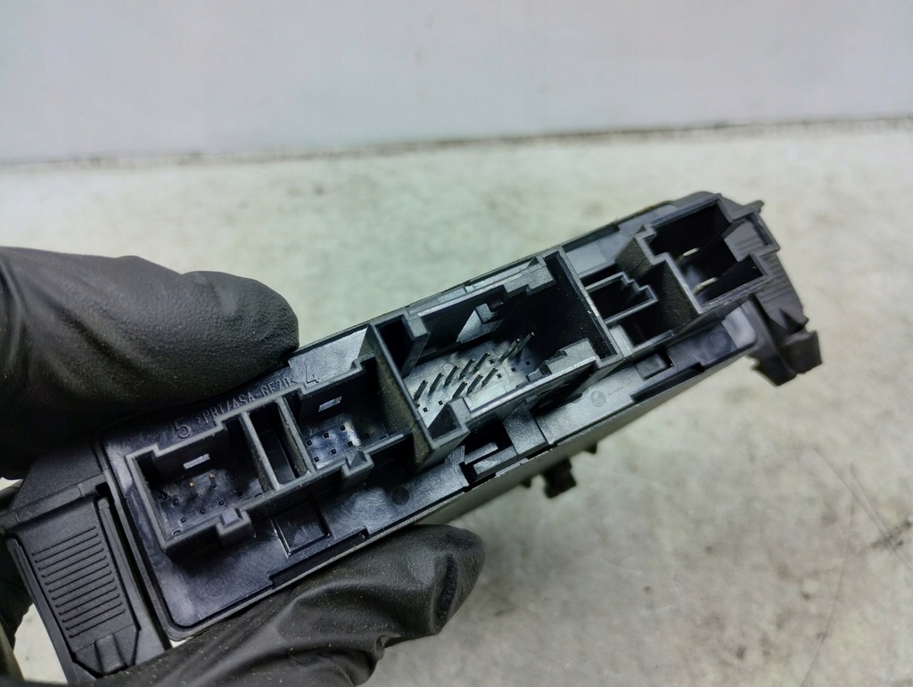 MERCEDES W203 DOOR MODULE ΑΡΙΣΤΕΡΑ ΠΙΣΩ 2038202185 Product image