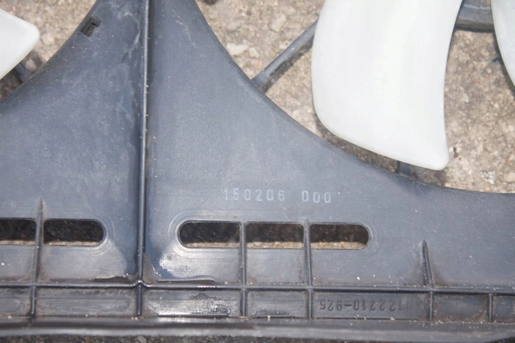 Toyota Avensis T250 2003 Περιβαλλόμενα ανεμιστήρα Product image