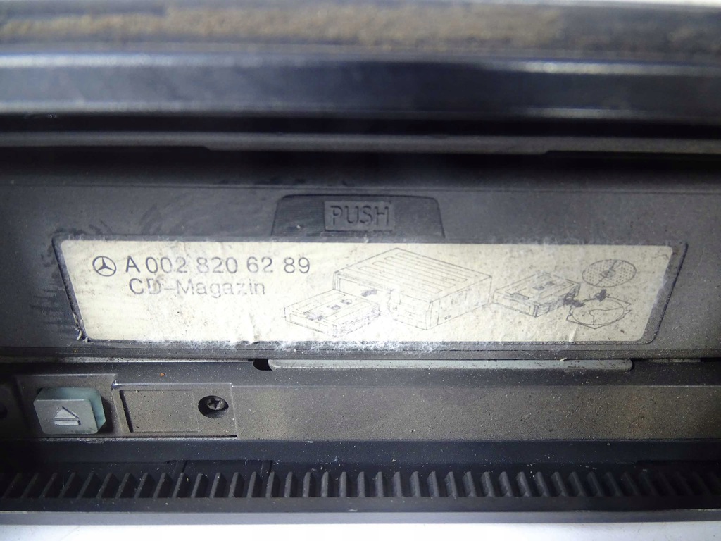 Mercedes S class W220 CD CHANGER Product image