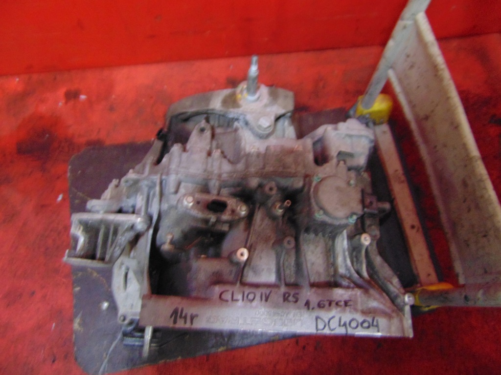 RENAULT CLIO IV RS 1.6 TCI GEARBOX DC4004 Product image