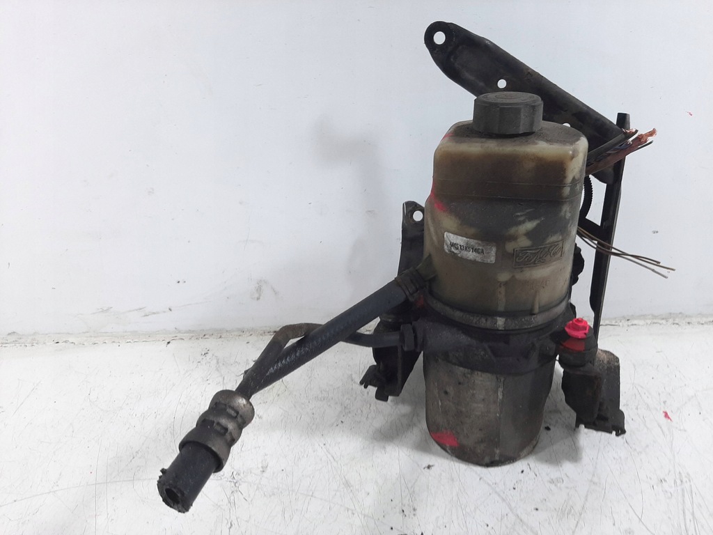 FORD FOCUS MK2 LIFT COMBI 1.8TDCI 08R POWER PUMP 4M513K514CA Product image