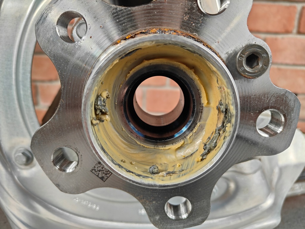 BMW G01 X3 G02 X4 Αριστερά πλήμνη Product image