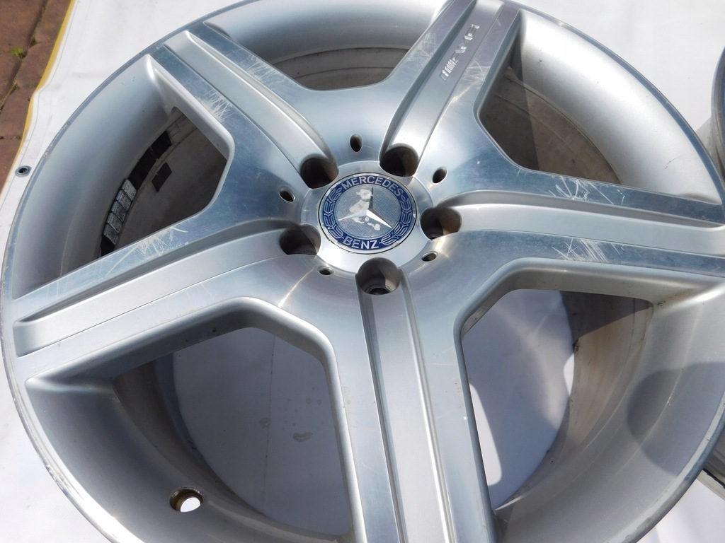Mercedes W221 AMG ζάντες A2214012602 A2214012702 Product image