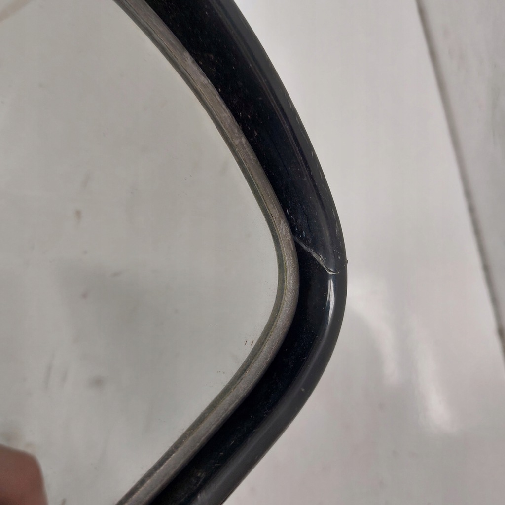 HYUNDAI TERRACAN ΚΑΘΡΕΦΤΗΣ ΔΕΞΙΟΣ 5 ΑΚΙΔΩΝ ΜΑΥΡΟΣ 012155 Product image