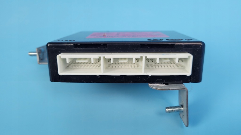 KIA STONIC 17r ASSY-SMART KEY CONTROLLER MODULE 95480-H8050 Product image