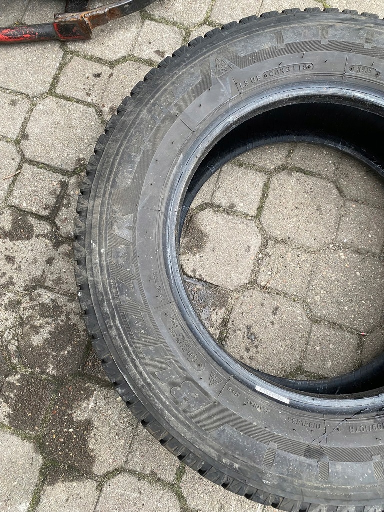 1 τμχ BRIDGESTONE Blizzak W810 215/65/16 C 109/107R 2018 6mm Product image