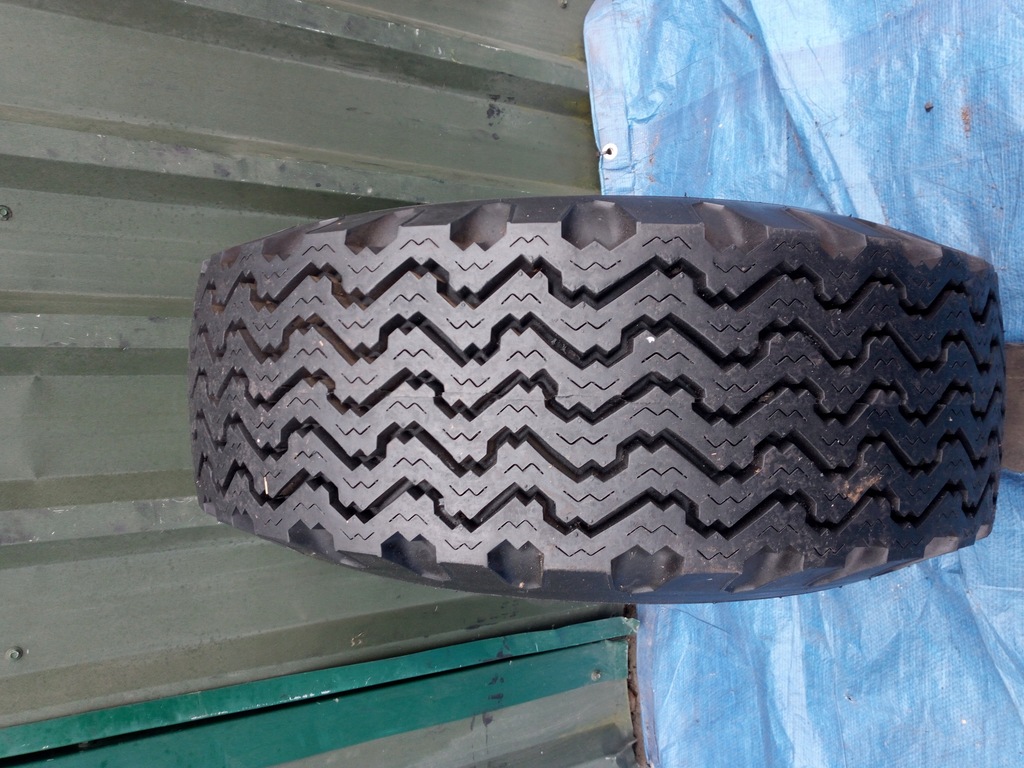GOODYEAR TIRE 9,00 9,00 - R 15 LT Product image