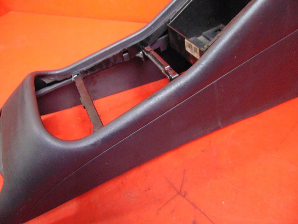 MERCEDES ML W163 LIFT 02- CENTER TUNNEL ARRMHREST CUP HOTHER Product image