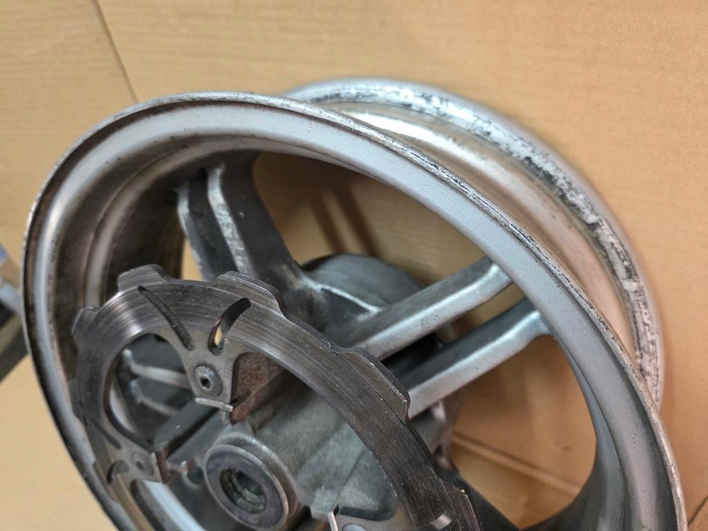 Suzuki Burgman ένα 650 02-12 κοντά στο πίσω χείλος Product image