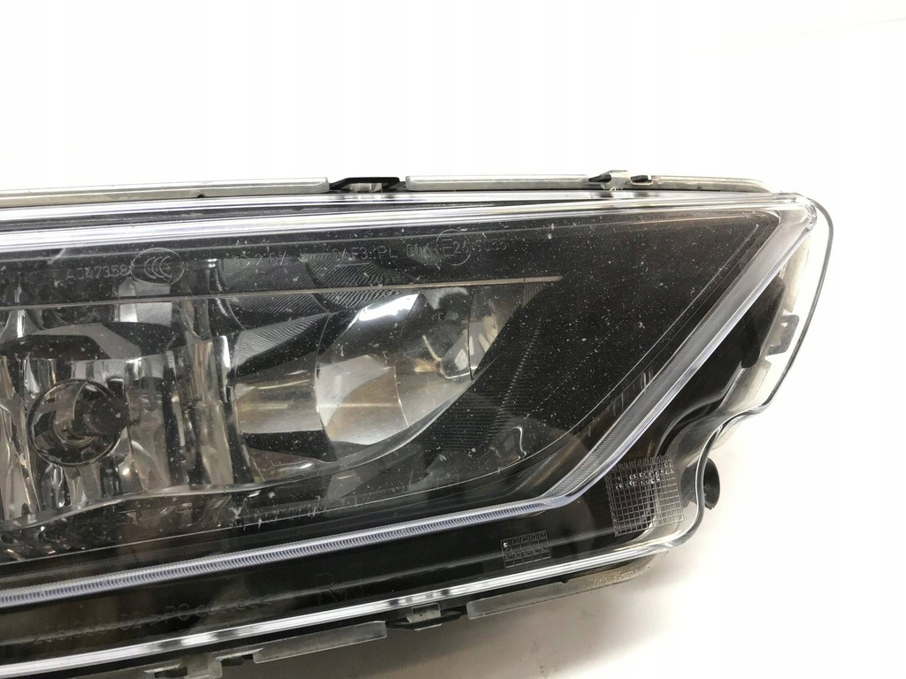 Volkswagen Amarok 2010 Δεξιά ομίχλη Light 2H6941700A Product image
