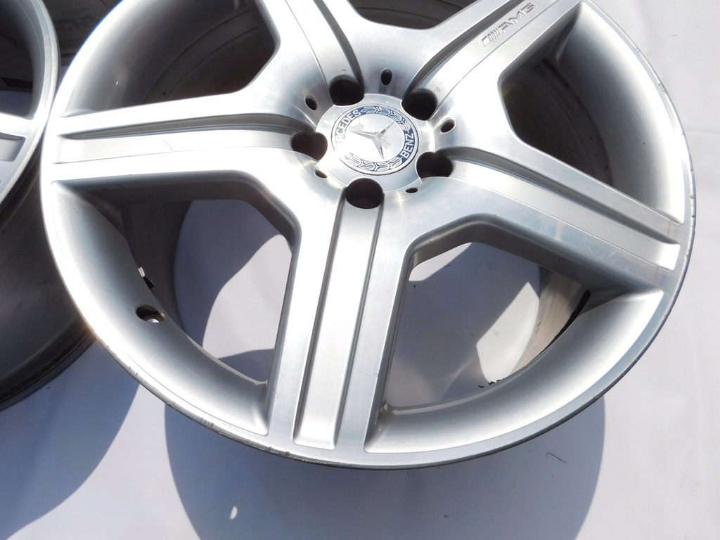 Mercedes W221 AMG ζάντες A2214012602 A2214012702 Product image