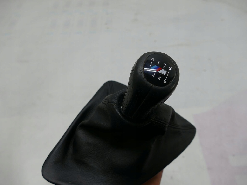 BMW E82 E81 E88 E87 M-PACKAGE KNOB BELLOWSHOP Product image