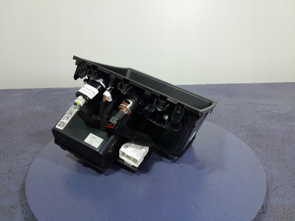 HYUNDAI TUCSON IV Θάλαμος αποθήκευσης της μεσαίας σήραγγας 84630-N7000 Product image