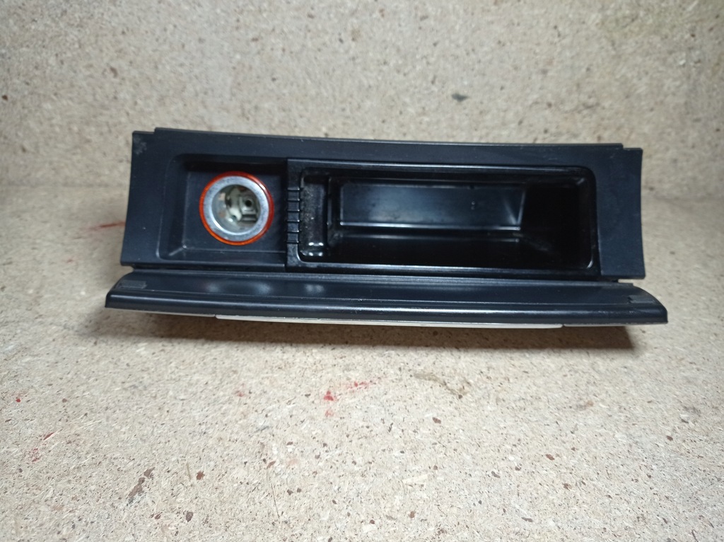 Εκπαιδευτή Ashtray VW Passat B6 Διακόσμηση 3C0863284A 3C0857961A Product image
