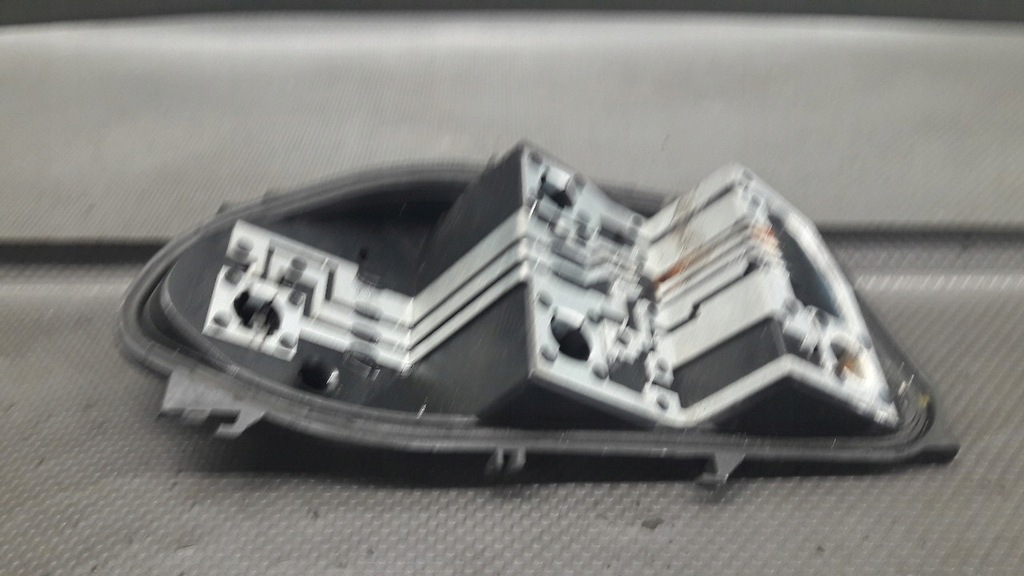 89035088 Ένθετο πίσω δεξιού φανού Renault Clio III Product image